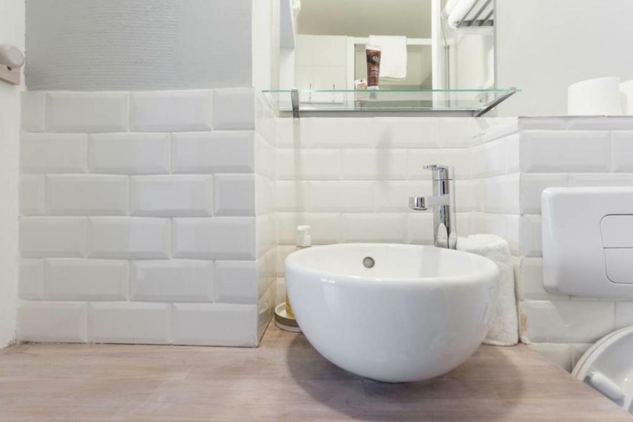 Small Is Beautiful Ideally Located Sleeps 4 파리 외부 사진